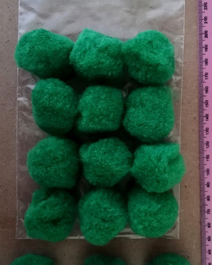 Pom Poms 40mm Green - 15 pcs
