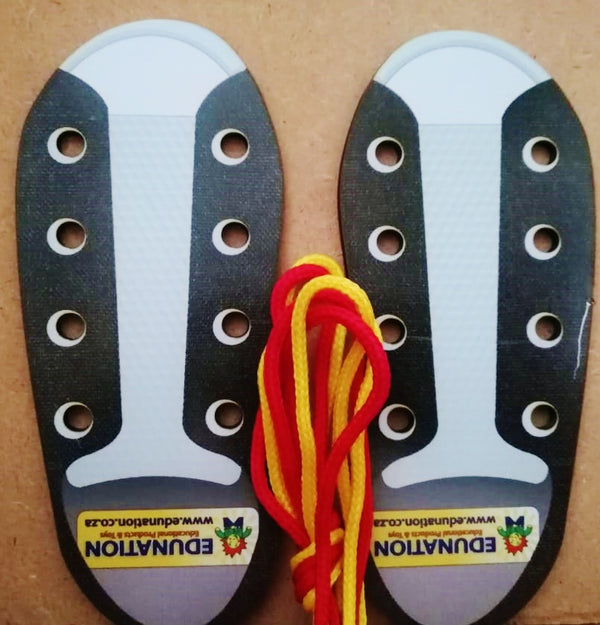 Lacing Shoes Red + 2 Laces - Wooden