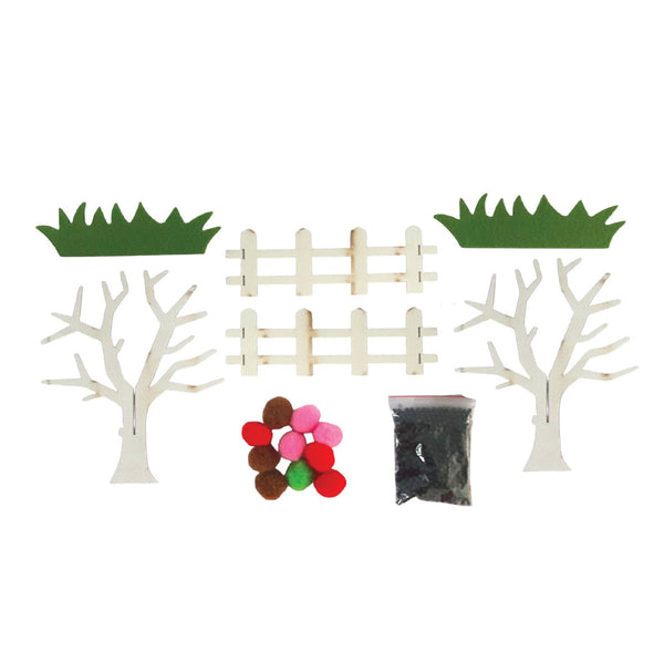 Garden Deco Fence / Tree / Grass / Gravel