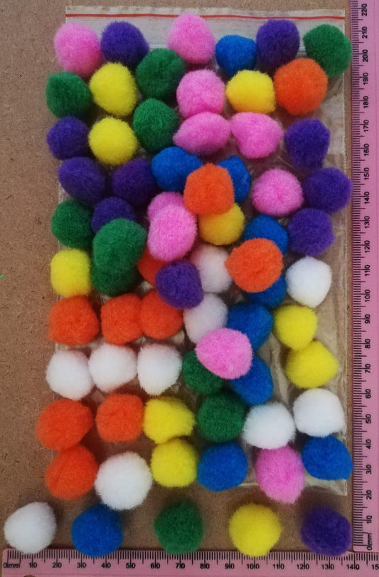Pom Poms 30mm 50's