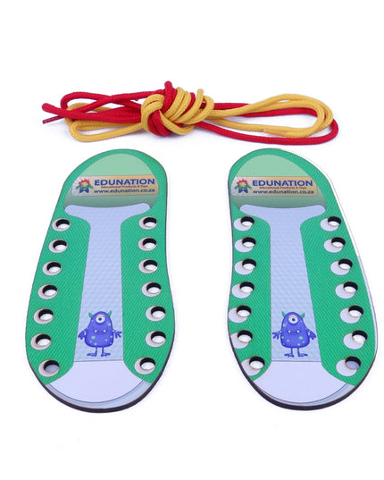 Lacing Shoes Green + 2 Laces - Wooden